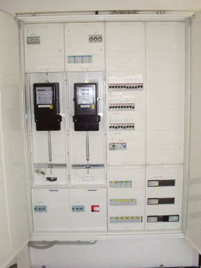 Zählerschrank mit EIB/KNX-Schaltaktoren